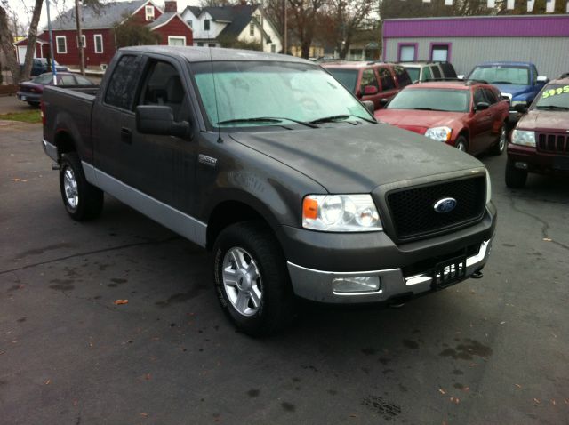 2004 Ford F150 XL 2WD Reg Cab