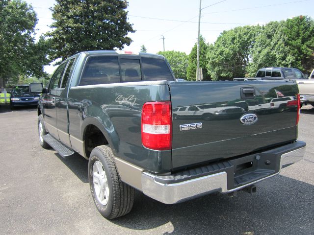 2004 Ford F150 XL 2WD Reg Cab