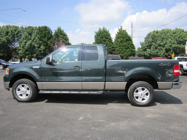 2004 Ford F150 XL 2WD Reg Cab