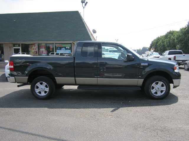 2004 Ford F150 XL 2WD Reg Cab