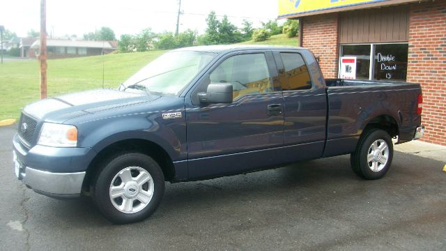 2004 Ford F150 XLT Supercrew Short Bed 2WD