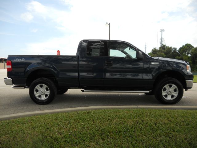 2004 Ford F150 XL 2WD Reg Cab