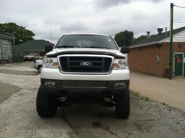 2004 Ford F150 XL 2WD Reg Cab