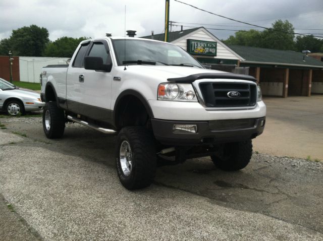 2004 Ford F150 XL 2WD Reg Cab