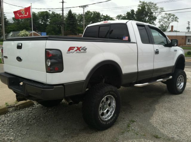 2004 Ford F150 XL 2WD Reg Cab