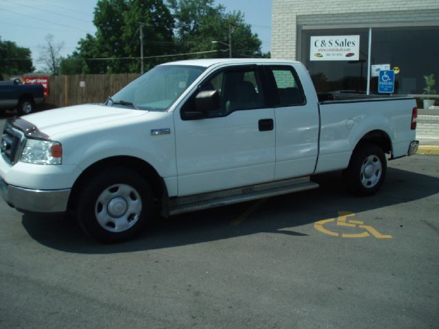 2004 Ford F150 SLE- 4X4