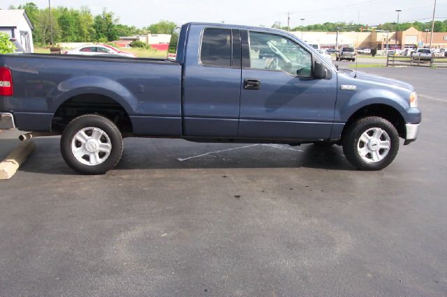 2004 Ford F150 XL 2WD Reg Cab