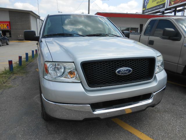 2004 Ford F150 SL Short Bed 2WD