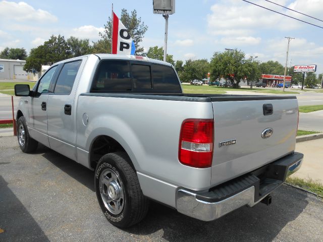 2004 Ford F150 SL Short Bed 2WD