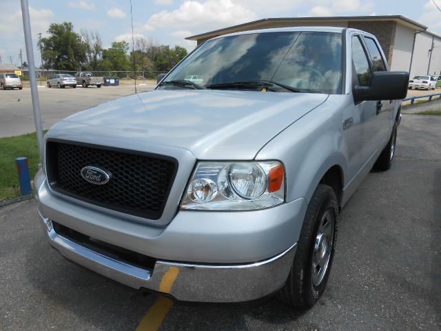 2004 Ford F150 SL Short Bed 2WD