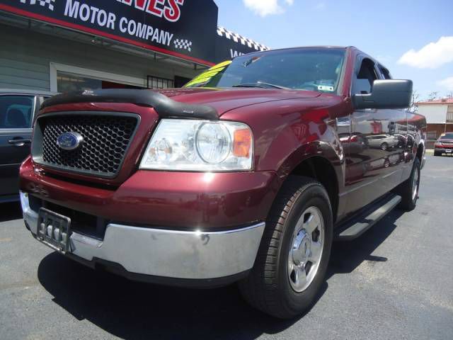 2004 Ford F150 XL Lift Bucket Utility