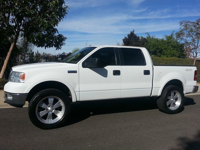 2005 Ford F150 XLT Supercrew Short Bed 2WD