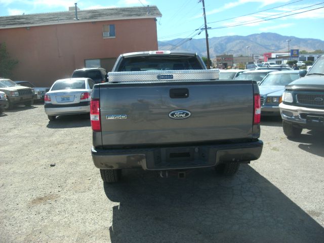 2005 Ford F150 XLT Supercrew Short Bed 2WD