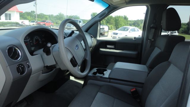 2005 Ford F150 2500 SL