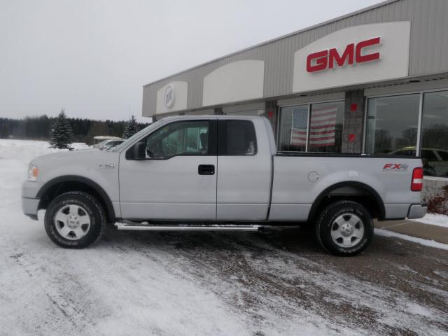 2005 Ford F150 EXT CAB 4WD 143.5wb