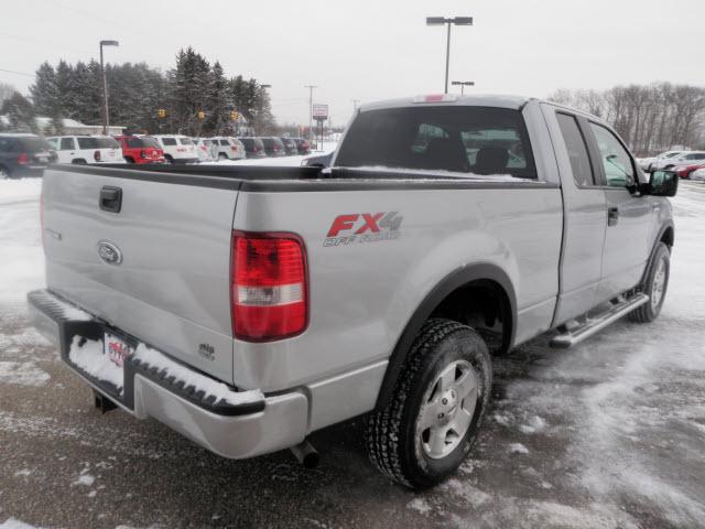 2005 Ford F150 EXT CAB 4WD 143.5wb