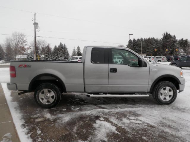 2005 Ford F150 EXT CAB 4WD 143.5wb