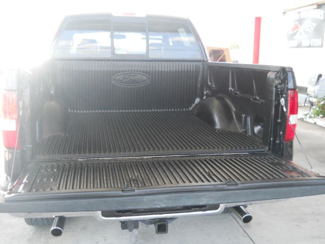 2005 Ford F150 XLT Supercrew Short Bed 2WD