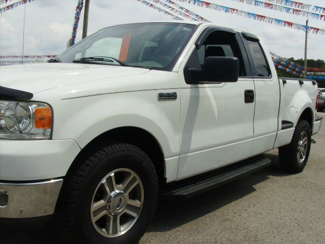 2005 Ford F150 SLE 5.3L V8 4WD 9 Passenger ABS TC