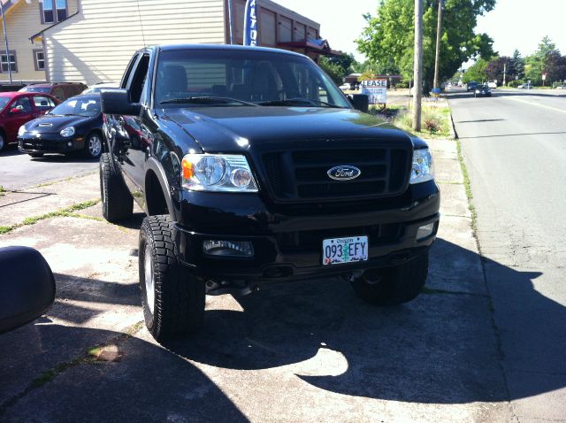 2005 Ford F150 XLT Supercrew Short Bed 2WD