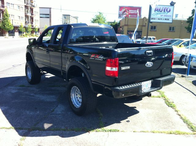 2005 Ford F150 XLT Supercrew Short Bed 2WD