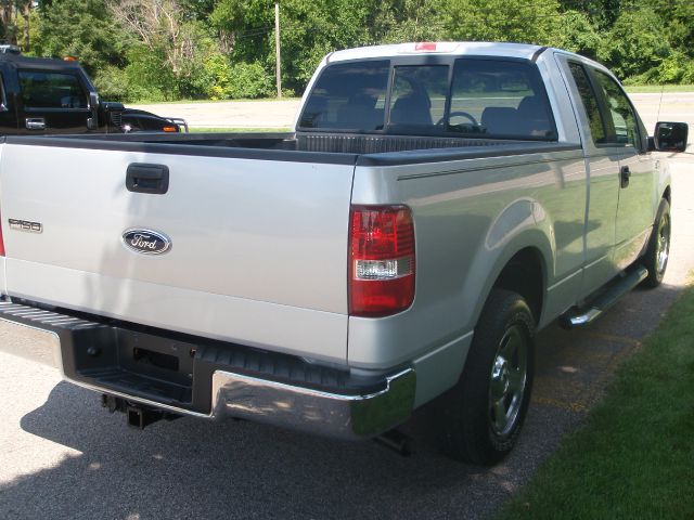 2005 Ford F150 XLT Supercrew Short Bed 2WD