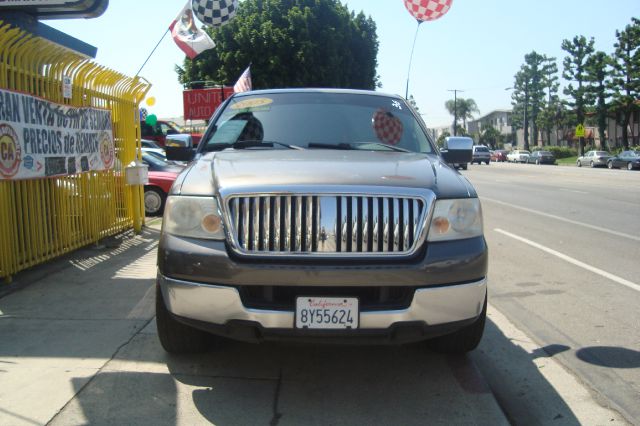 2005 Ford F150 SL Short Bed 2WD