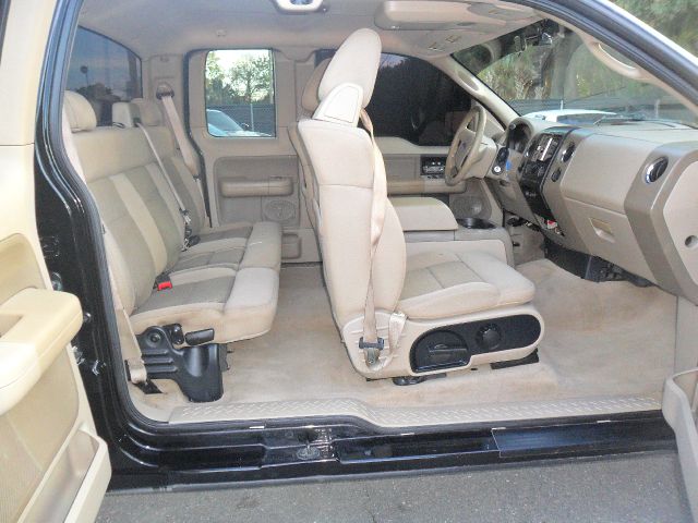 2005 Ford F150 XLT Supercrew Short Bed 2WD