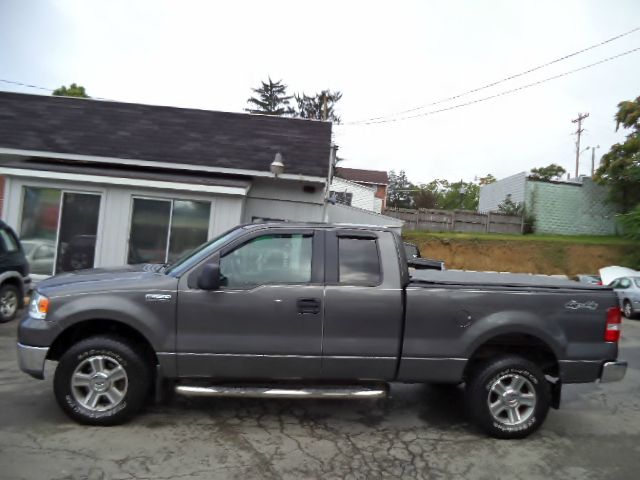 2005 Ford F150 XL 2WD Reg Cab