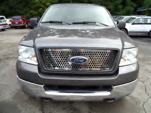 2005 Ford F150 XL 2WD Reg Cab