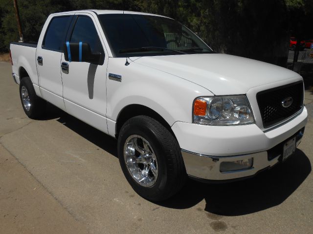 2005 Ford F150 SL Short Bed 2WD