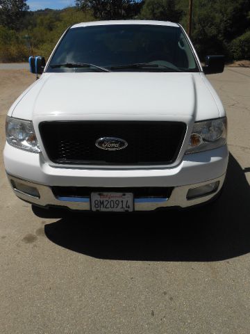 2005 Ford F150 SL Short Bed 2WD