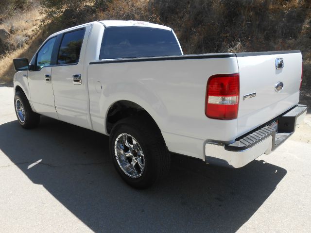 2005 Ford F150 SL Short Bed 2WD