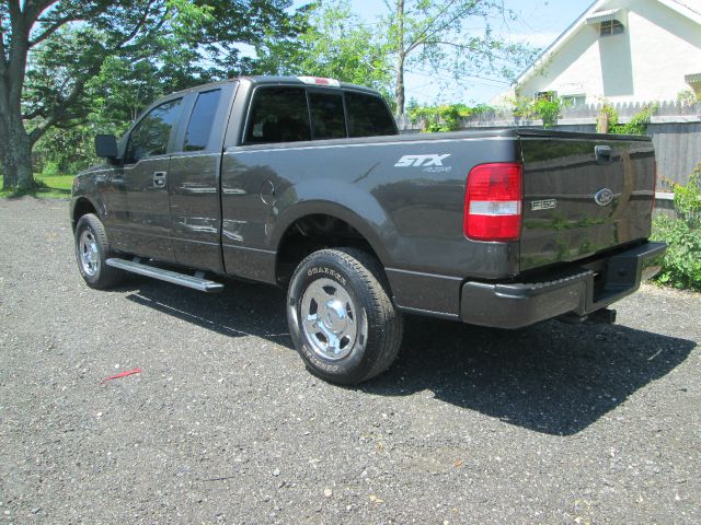 2005 Ford F150 XLT Supercrew Short Bed 2WD