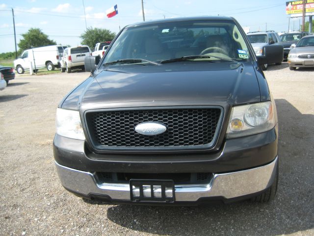 2005 Ford F150 SL Short Bed 2WD