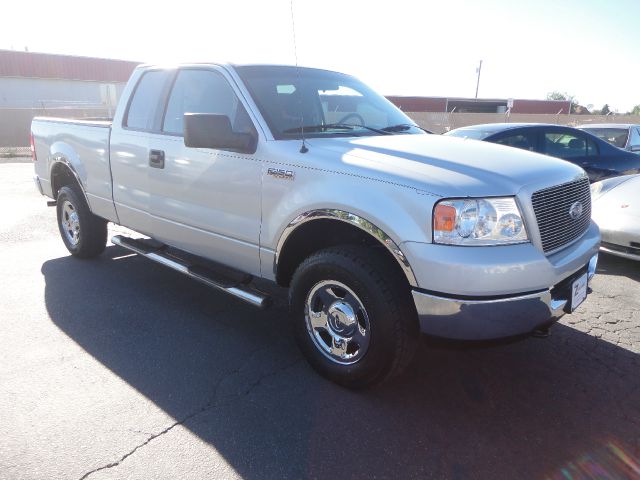 2005 Ford F150 XL 2WD Reg Cab