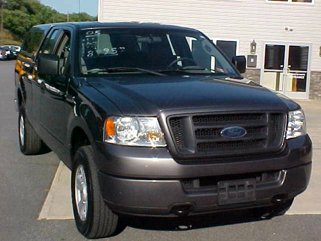 2005 Ford F150 XLT Supercrew Short Bed 2WD