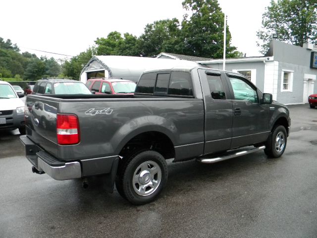 2005 Ford F150 XL 2WD Reg Cab