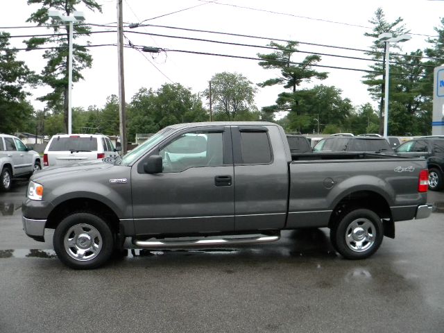 2005 Ford F150 XL 2WD Reg Cab