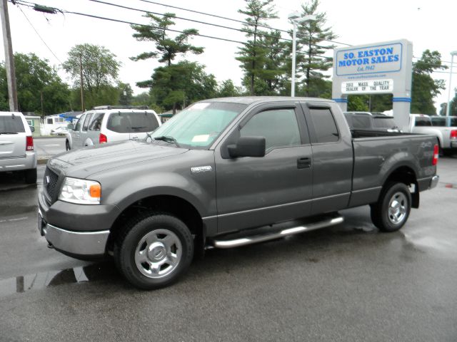 2005 Ford F150 XL 2WD Reg Cab