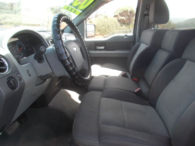 2005 Ford F150 2500 SL