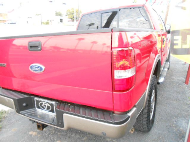 2005 Ford F150 XLT Supercrew Short Bed 2WD