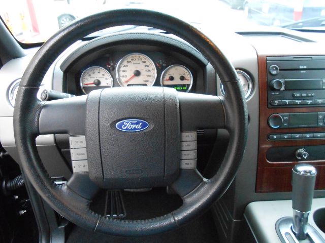 2005 Ford F150 XLT Supercrew Short Bed 2WD