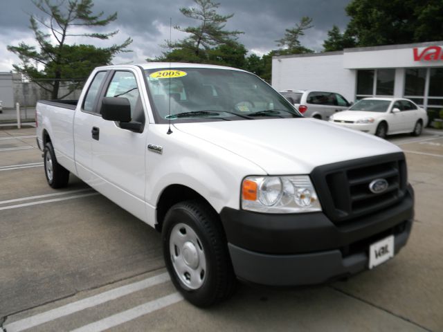 2005 Ford F150 2.4 LX