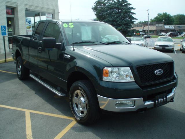 2005 Ford F150 XL 2WD Reg Cab