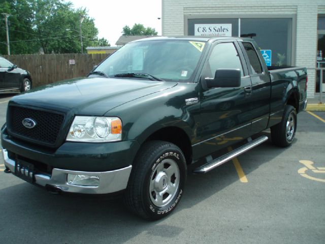 2005 Ford F150 XL 2WD Reg Cab