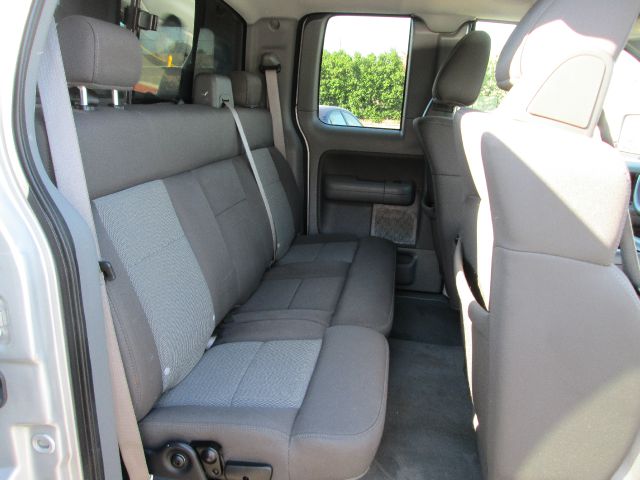 2005 Ford F150 XLT Supercrew Short Bed 2WD