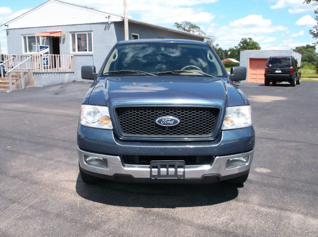 2005 Ford F150 XLT Supercrew Short Bed 2WD