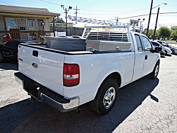 2005 Ford F150 SLE- 4X4