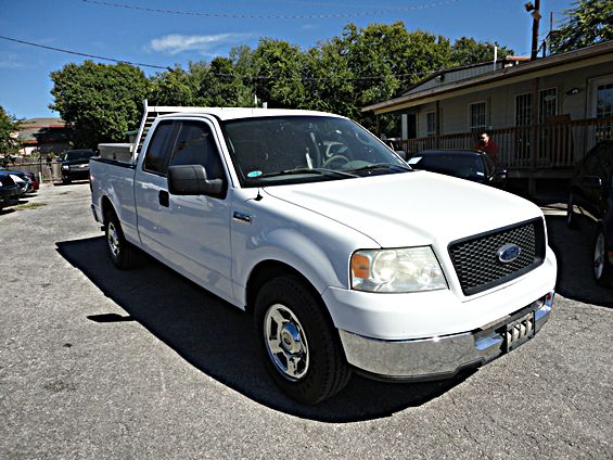 2005 Ford F150 SLE- 4X4